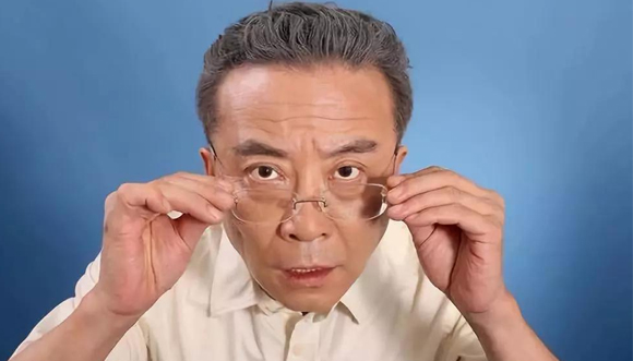 美麗島多焦鏡：傳統(tǒng)老花鏡的弊端，多焦鏡一副就解決了財務(wù)工作者的用眼煩惱