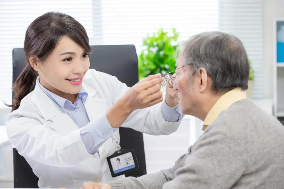 近視的人老了就不會(huì)老花嗎？
